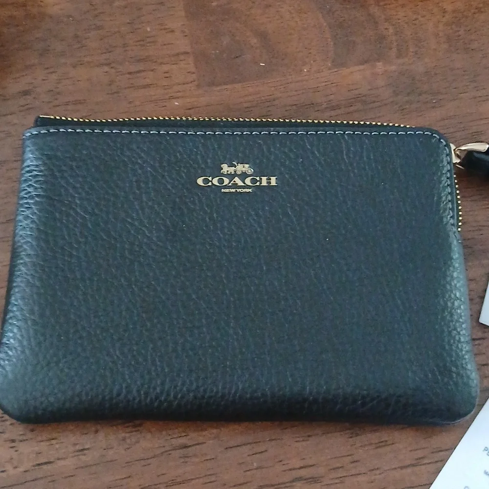 Brand New Coach Black Pebbled Leather Zip-Around Writslet ■ Tags Unattached